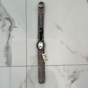 NWT Belt Sz M/L